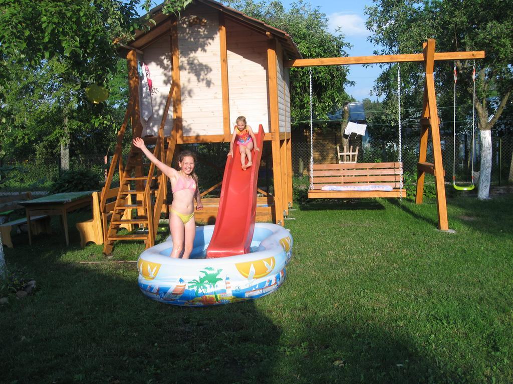 Pokoje I Domki Nad Kanalem Bystrym Augustów Exterior foto