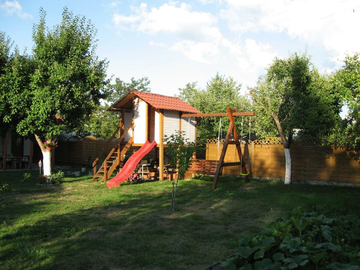 Pokoje I Domki Nad Kanalem Bystrym Augustów Exterior foto
