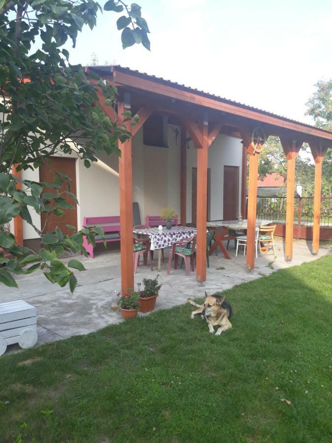 Pokoje I Domki Nad Kanalem Bystrym Augustów Exterior foto